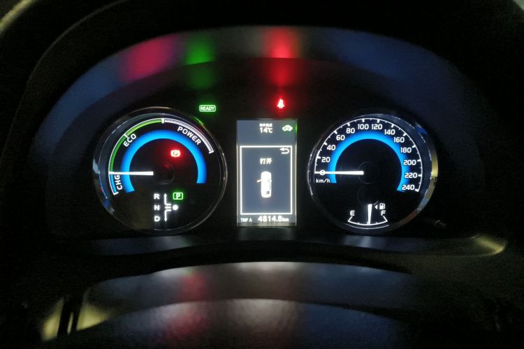 丰田 雷凌 2017款 改款双擎 1.8H GS E-CVT精英天窗版 国V中控内饰14