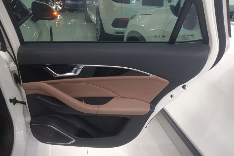 奔腾B70 2024款 龙腾版 1.5T 领创型中控内饰45