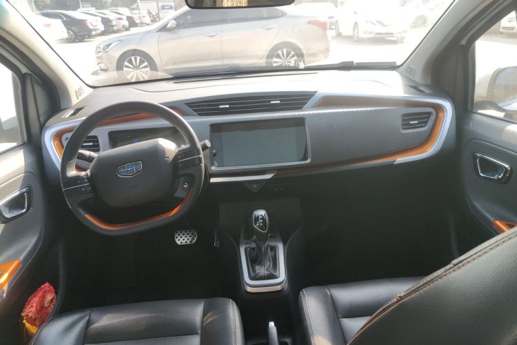 吉利汽车 远景X1 2017款 1.3L 自动玩家版中控内饰7002