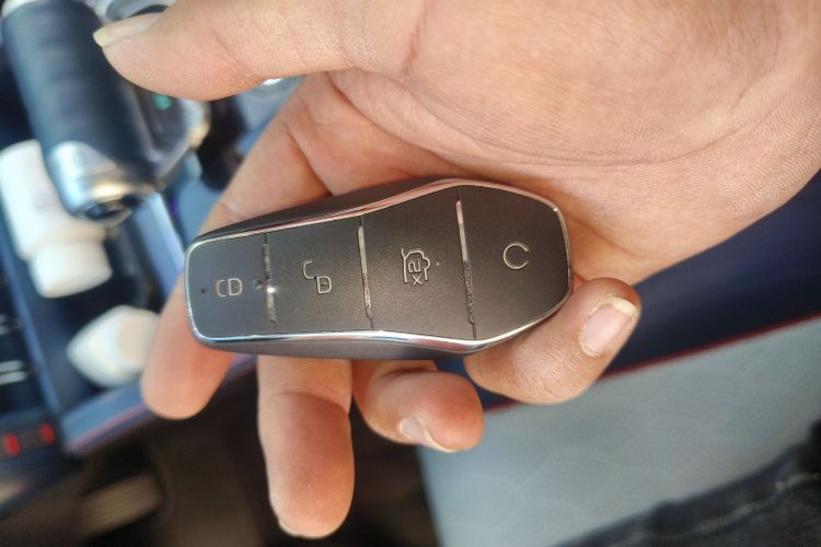 比亚迪 元PLUS 2022款 430KM 尊贵型中控内饰7001