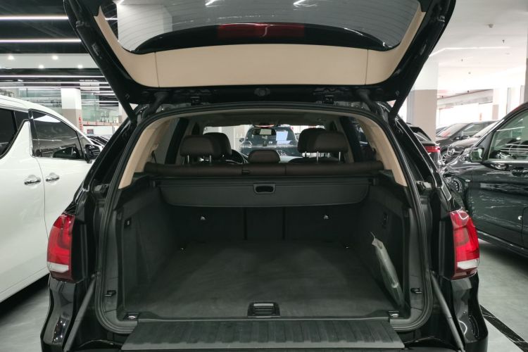 宝马X5(进口) 2015款 xDrive28i机舱底盘23
