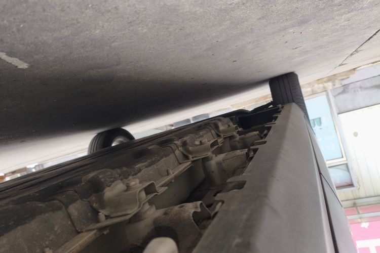 零跑汽车 零跑T03 2022款 耀金版局部细节9002