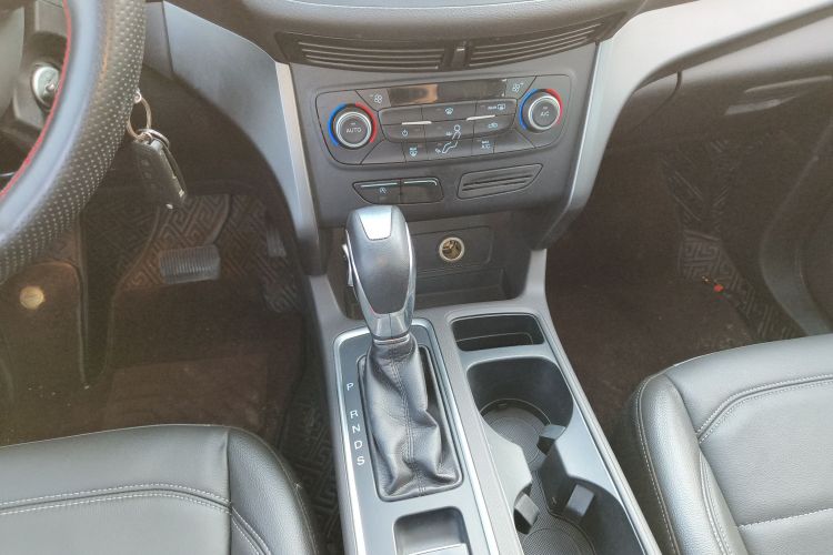 福特 翼虎 2018款 EcoBoost 180 两驱铂翼型局部细节18