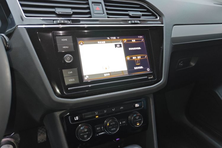 大众 途观L 2018款 280TSI 自动两驱舒适版中控内饰16