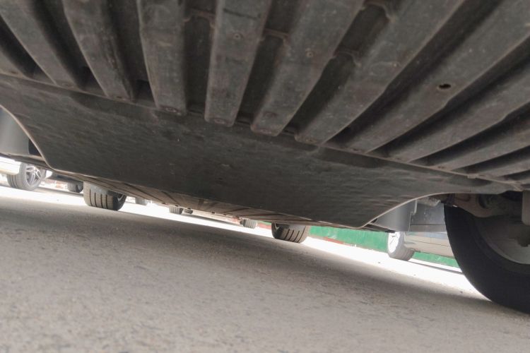 奔驰EQC 2020款 EQC 350 4MATIC局部细节9008