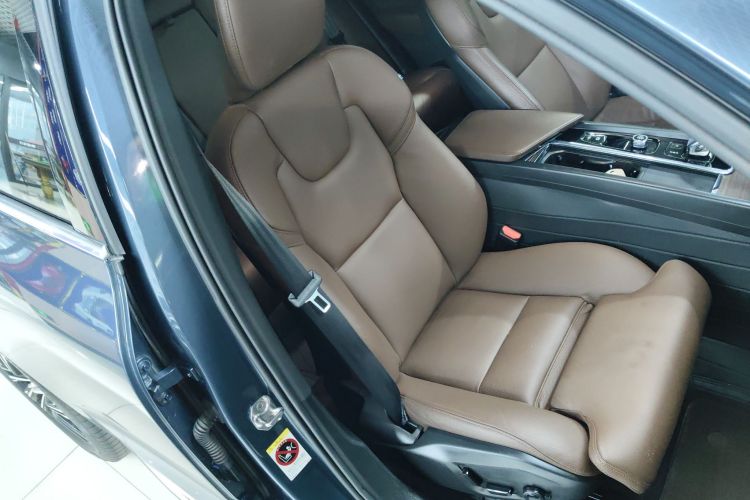 沃尔沃XC60 2022款 B5 四驱智远豪华版局部细节41