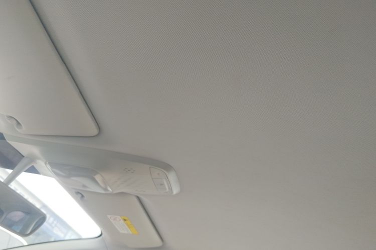 宝骏KiWi EV 2022款 设计师轻享版 三元锂局部细节22