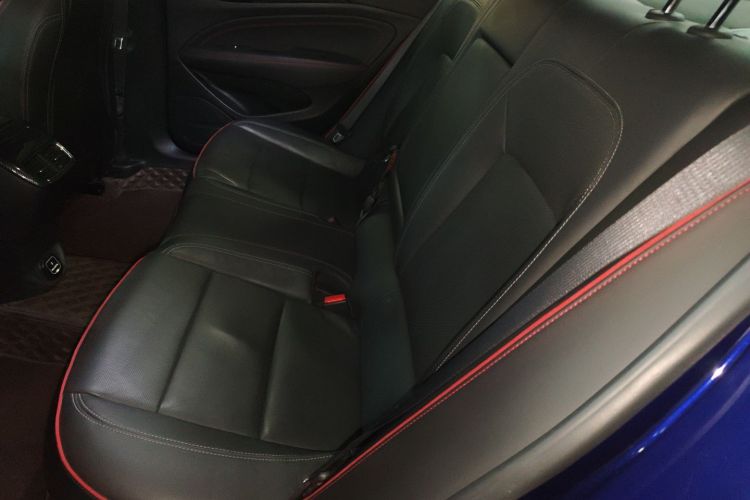 别克 君威 2019款 GS 28T 精英型 国VI中控内饰21