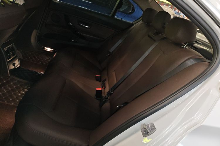 宝马3系 2019款 320Li 时尚型中控内饰21