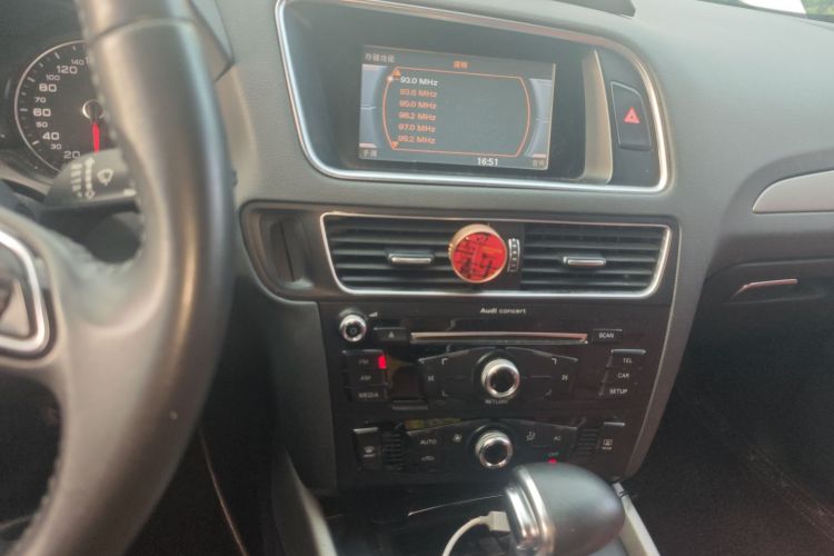 奥迪Q5 2013款 40 TFSI 进取型局部细节16