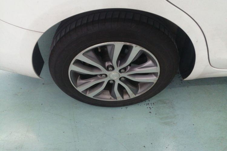 别克 英朗 2019款 18T 自动互联精英型 国VI车身外观6008