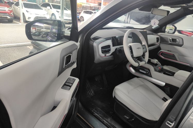 方程豹 钛3 2025款 501KM 四驱智驾Ultra版中控内饰20