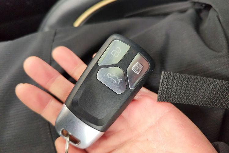 大众 高尔夫 2017款 230TSI 自动舒适百万辆纪念版中控内饰11