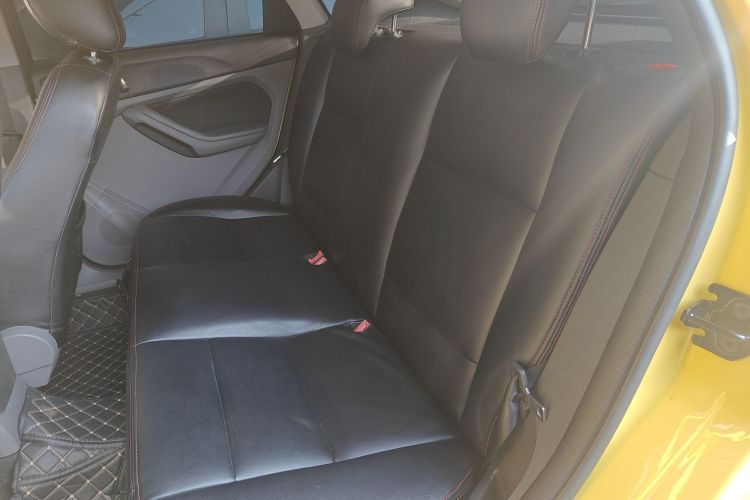 福特 福克斯 2013款 两厢经典 1.8L 自动基本型中控内饰21