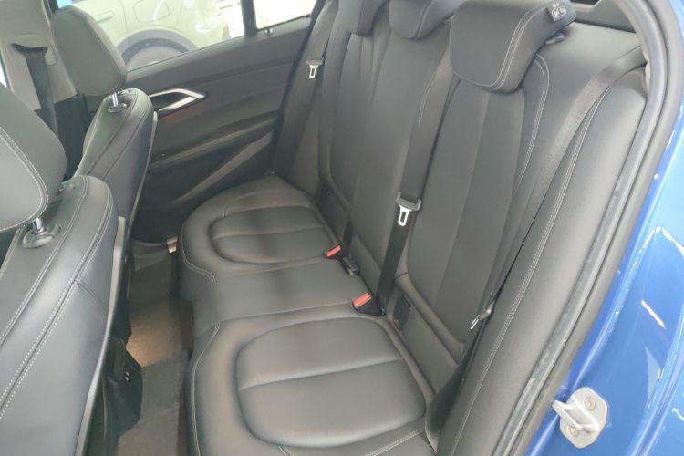 宝马1系 2020款 120i M运动套装中控内饰7004