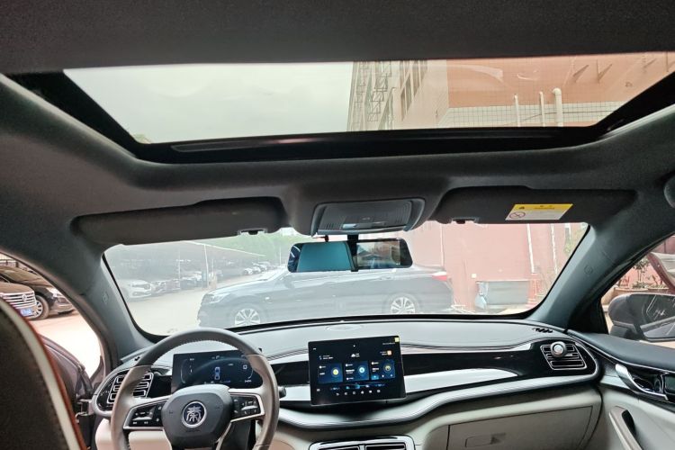 比亚迪 秦PLUS 2023款 冠军版 DM-i 55KM超越型中控内饰22