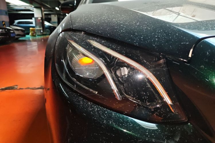 奔驰E级(进口) 2019款 E 200 4MATIC 轿跑车车身外观8