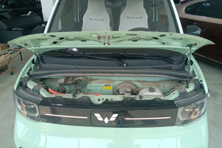 五菱汽车 宏光MINIEV 2022款 马卡龙臻享款 三元锂机舱底盘24