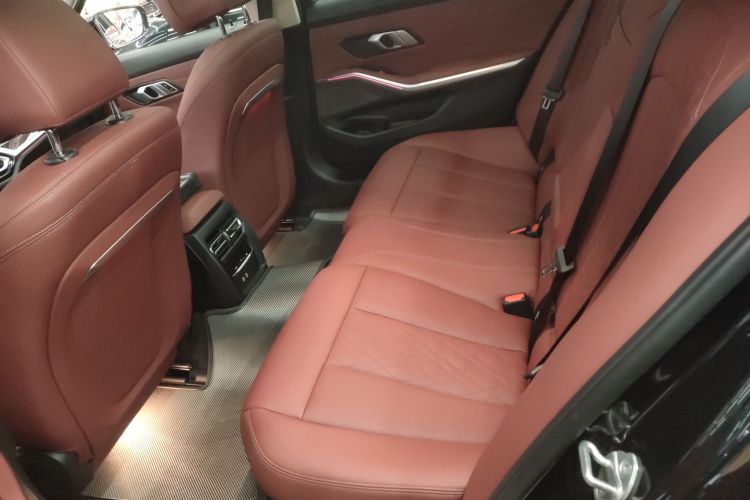 宝马i3 2024款 eDrive 40 L 曜夜套装中控内饰21