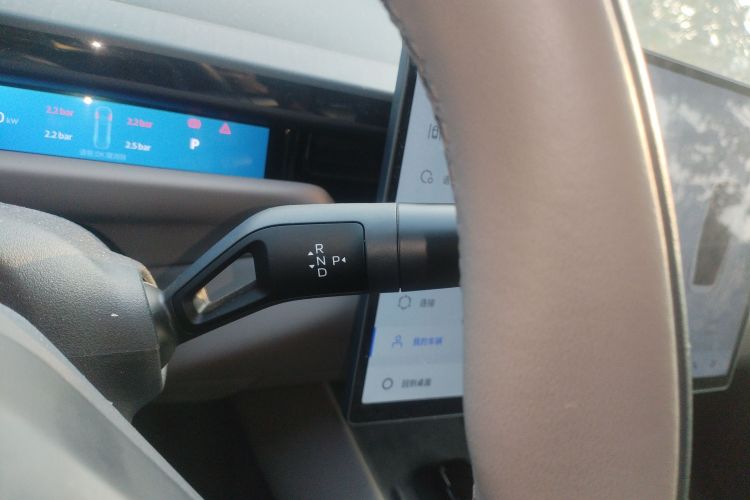 领克Z10 2024款 95kWh 702km四驱智驾Ultra中控内饰18