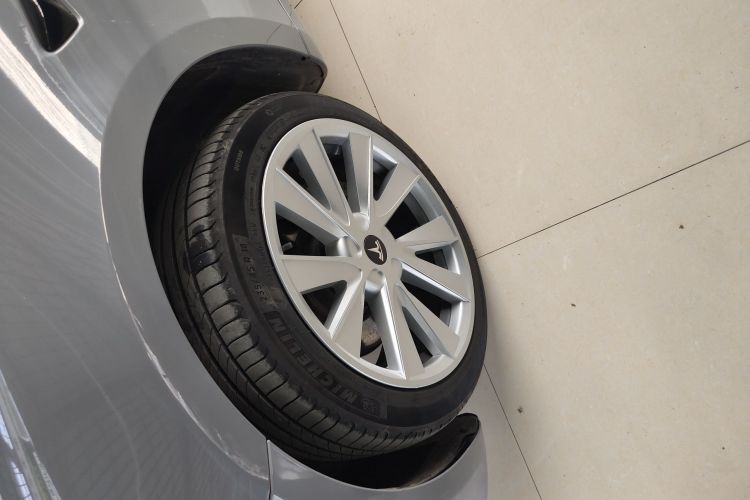 特斯拉 Model 3 2019款 标准续航后驱升级版车身外观6007