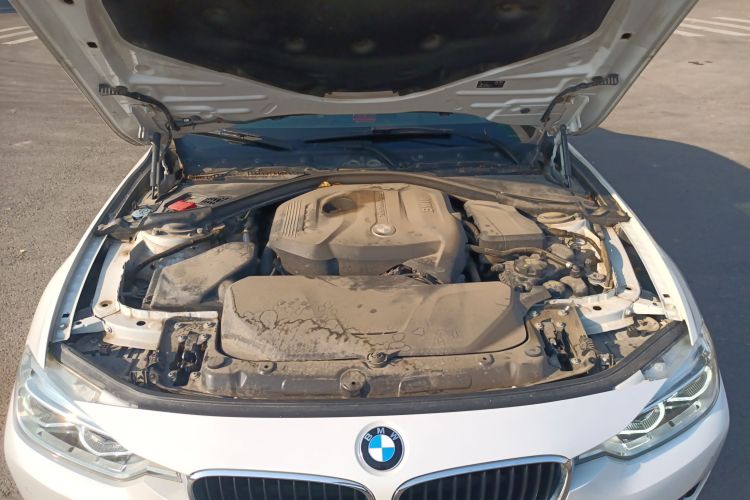 宝马3系 2017款 320Li 时尚型机舱底盘24