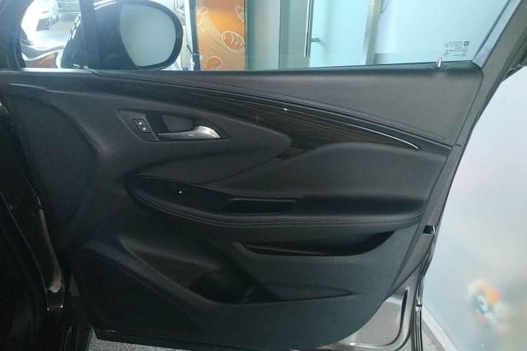 别克 昂科威 2020款 20T 两驱领先型中控内饰42