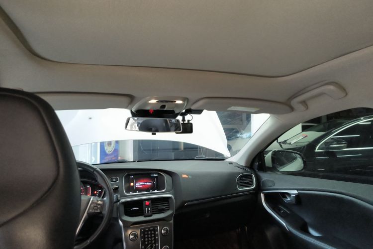 沃尔沃V40 2015款 1.6T 智雅版中控内饰22