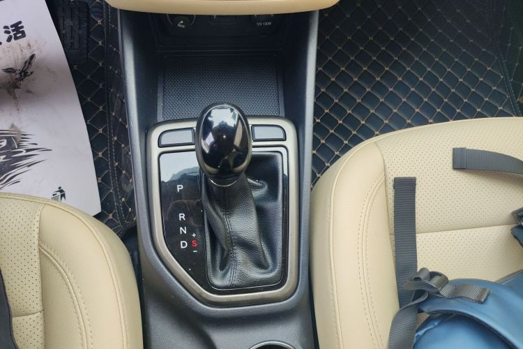 长安 逸动 2016款 1.6L 自动风尚型中控内饰18