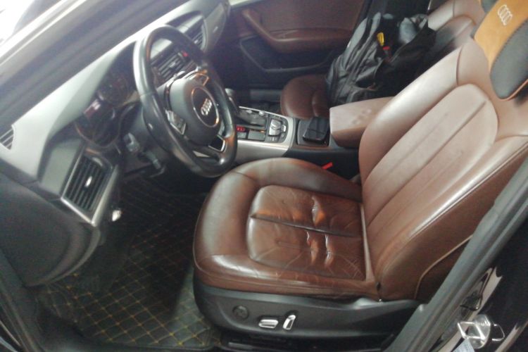 奥迪A6L 2018款 30周年年型 45 TFSI quattro 运动型中控内饰19