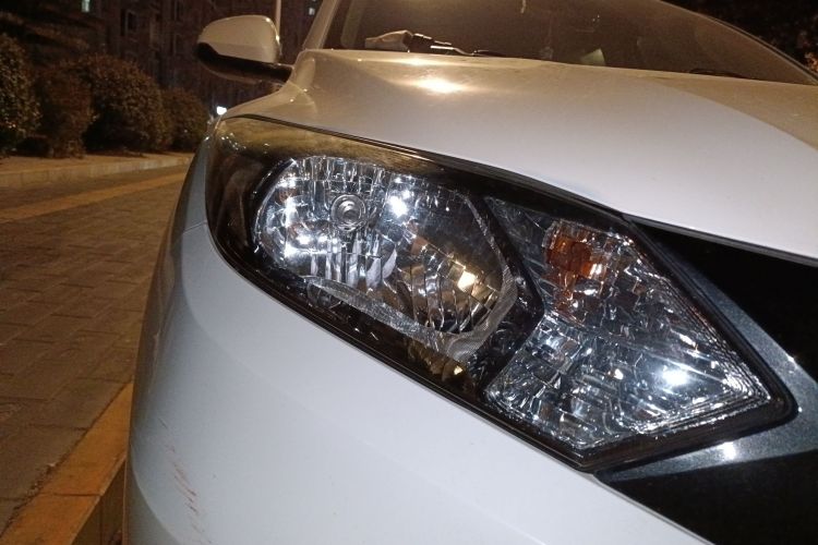 本田 缤智 2015款 1.5L CVT两驱舒适型车身外观8