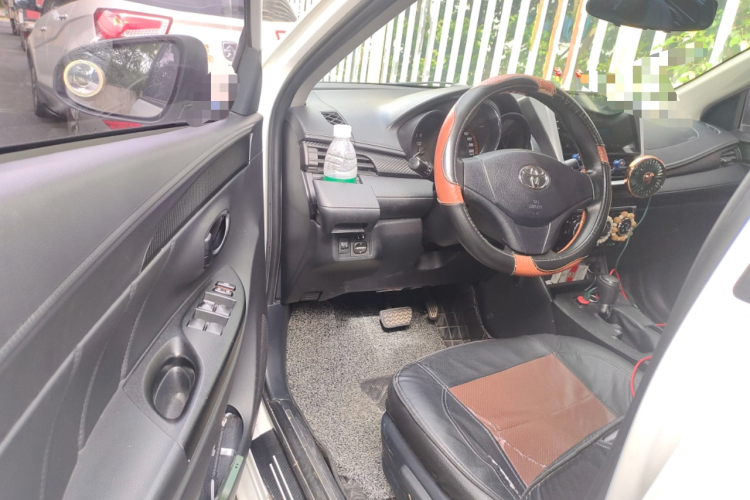 丰田 YARiS L 致炫 2020款 致炫X 1.5L CVT领先版中控内饰7003