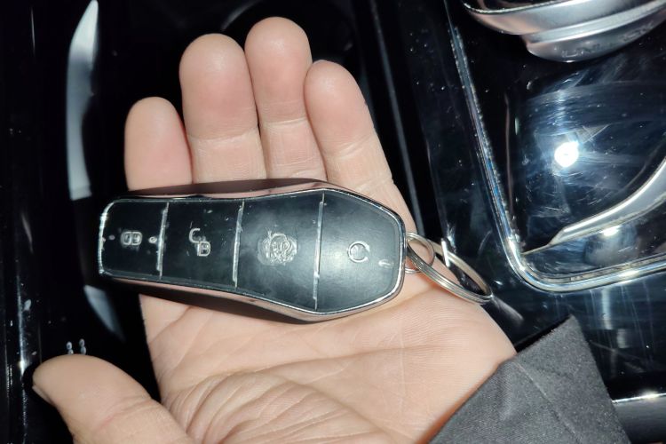 比亚迪 唐新能源 2022款 EV 730KM 尊享型中控内饰11