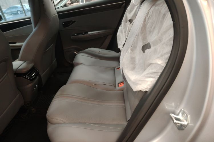 吉利银河 银河L7 2025款 EM-i 115km 远航版中控内饰21