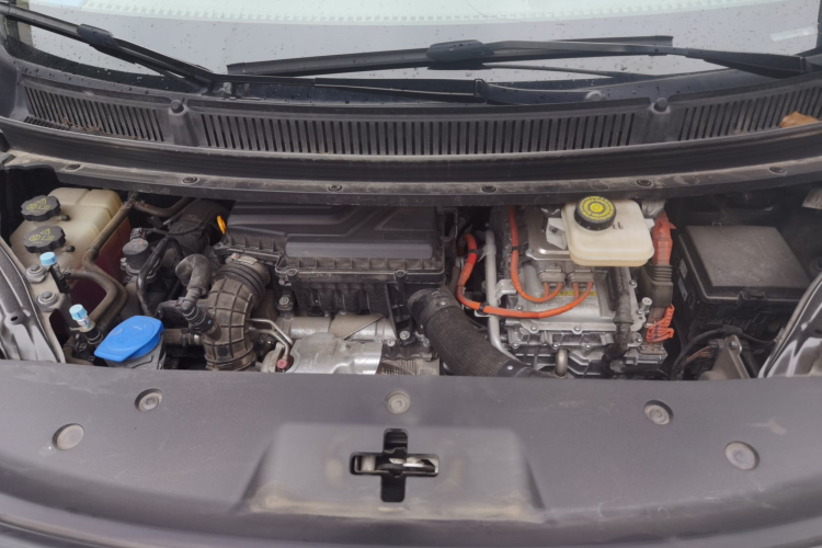 腾势D9 2022款 DM-i 970 四驱旗舰型局部细节24