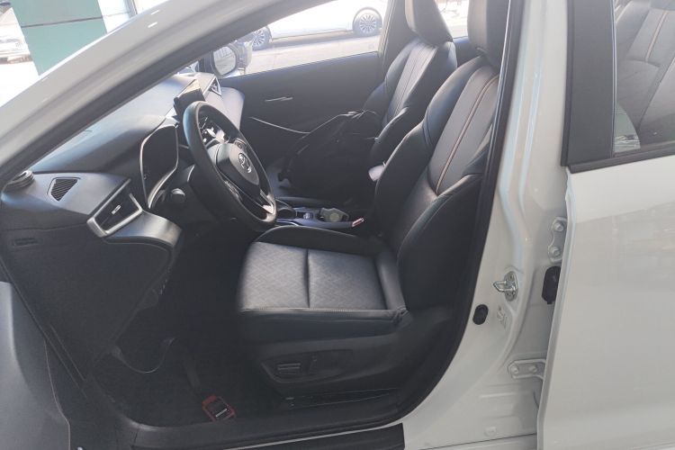 丰田 雷凌 2023款 智能电混双擎 1.8L 运动版中控内饰19