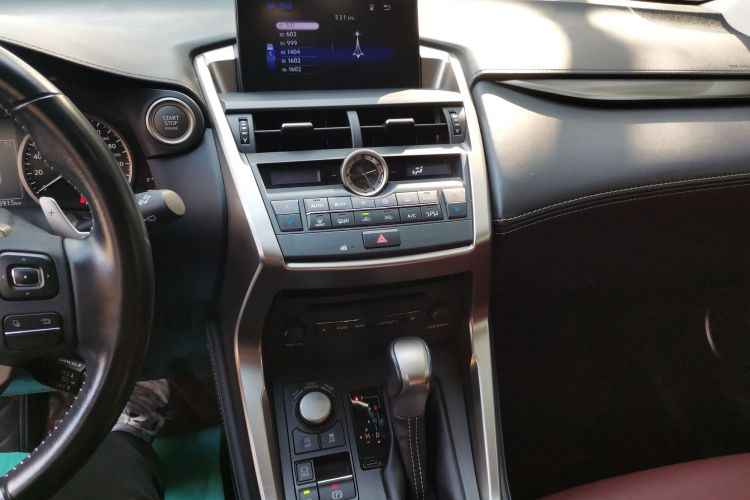雷克萨斯NX 2015款 200t 全驱 锋尚版中控内饰16