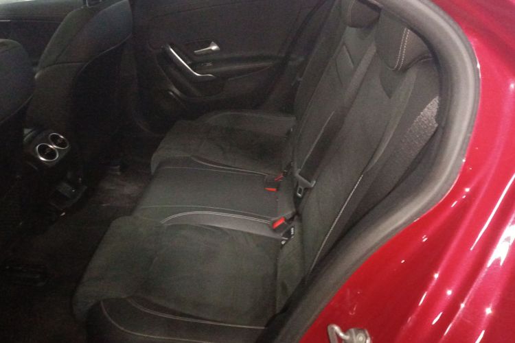 奔驰A级 2020款 改款 A 200 L 运动轿车时尚型中控内饰21