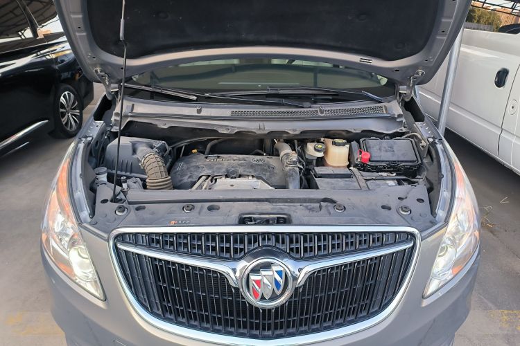 别克GL8 2018款 28T 尊贵型 国VI机舱底盘24