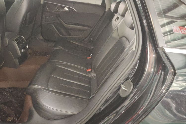 奥迪A6L 2015款 30 FSI 百万纪念舒享型中控内饰21