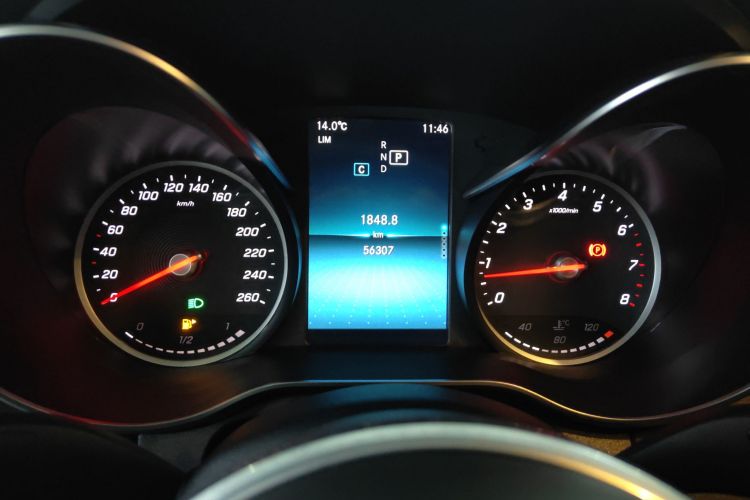 奔驰C级 2019款 C 180 L 时尚型运动版局部细节14