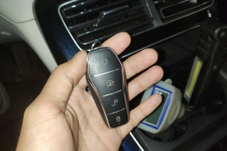 比亚迪 秦PLUS 2021款 DM-i 55KM 旗舰型中控内饰7001