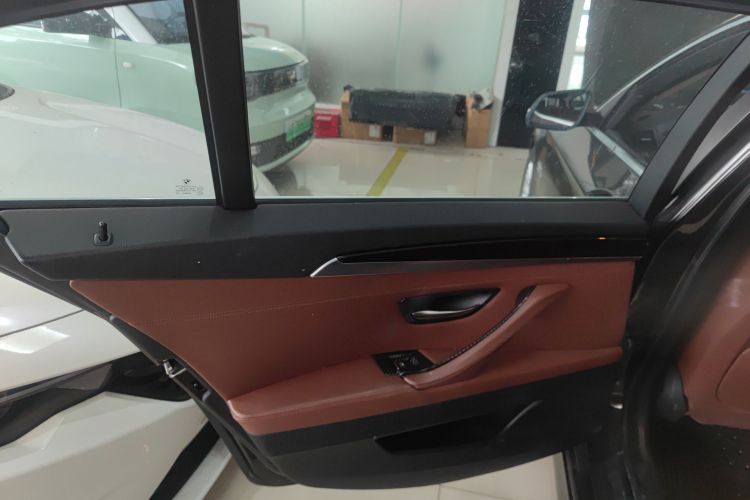 宝马5系 2014款 525Li 领先型中控内饰49