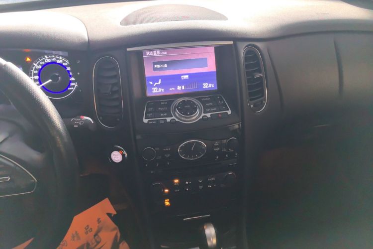 英菲尼迪QX50 2015款 2.5L 悦享版中控内饰16