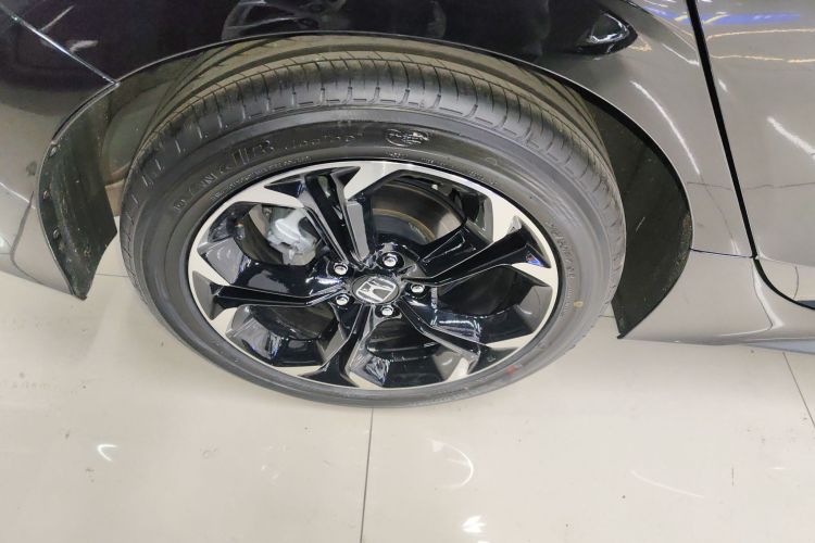 本田 思域 2023款 HATCHBACK 240TURBO CVT极锐版车身外观6008