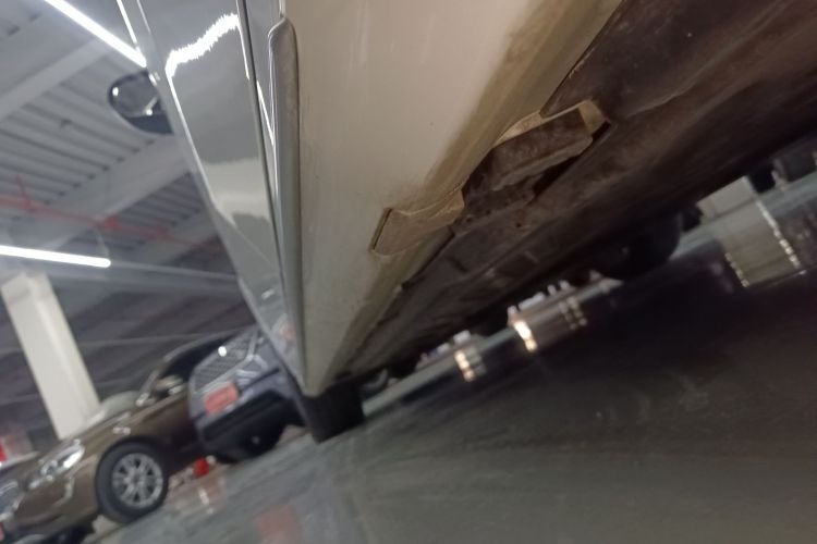 奔驰C级 2021款 C 260 L 运动星耀臻藏版局部细节9002