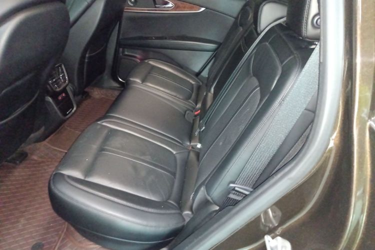 林肯 航海家(进口) 2019款 2.7T 四驱尊耀版 国VI中控内饰7004