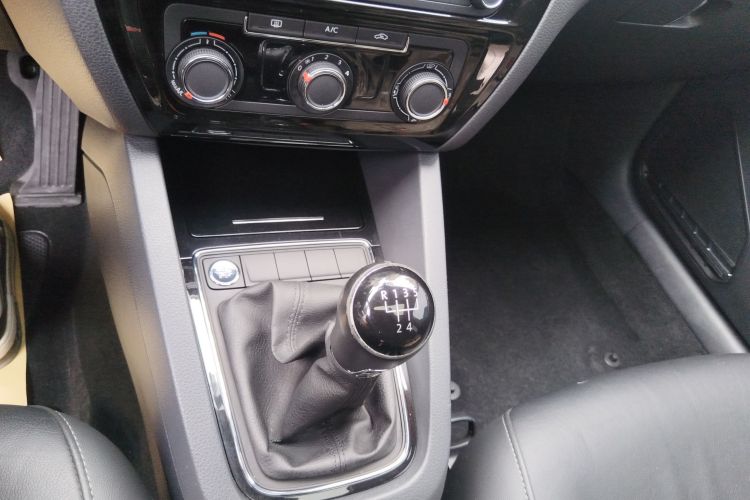 大众 速腾 2018款 1.6L 手动舒适型中控内饰18