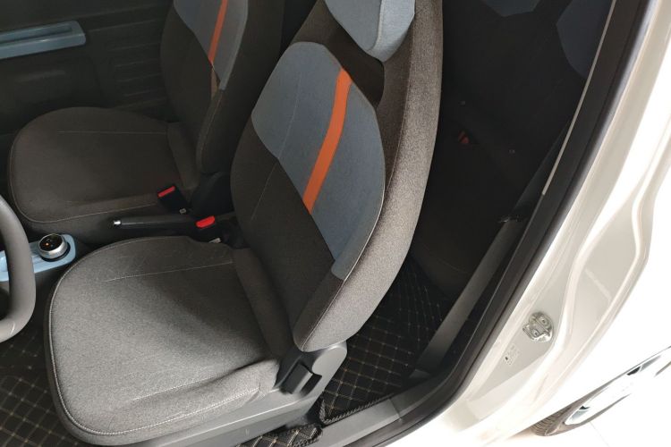 吉利银河 2023款 熊猫mini 200km 耐力熊中控内饰19