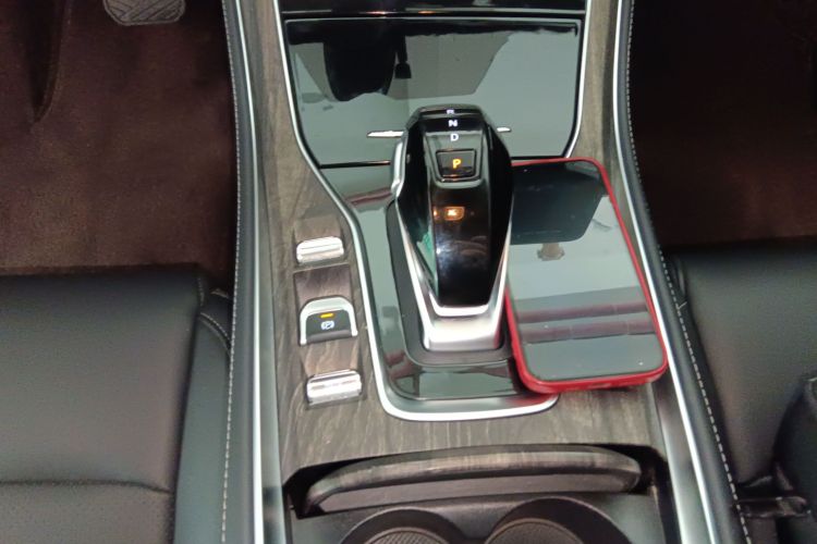 蓝电E5 2024款 荣耀版 100KM尊享型 7座中控内饰18